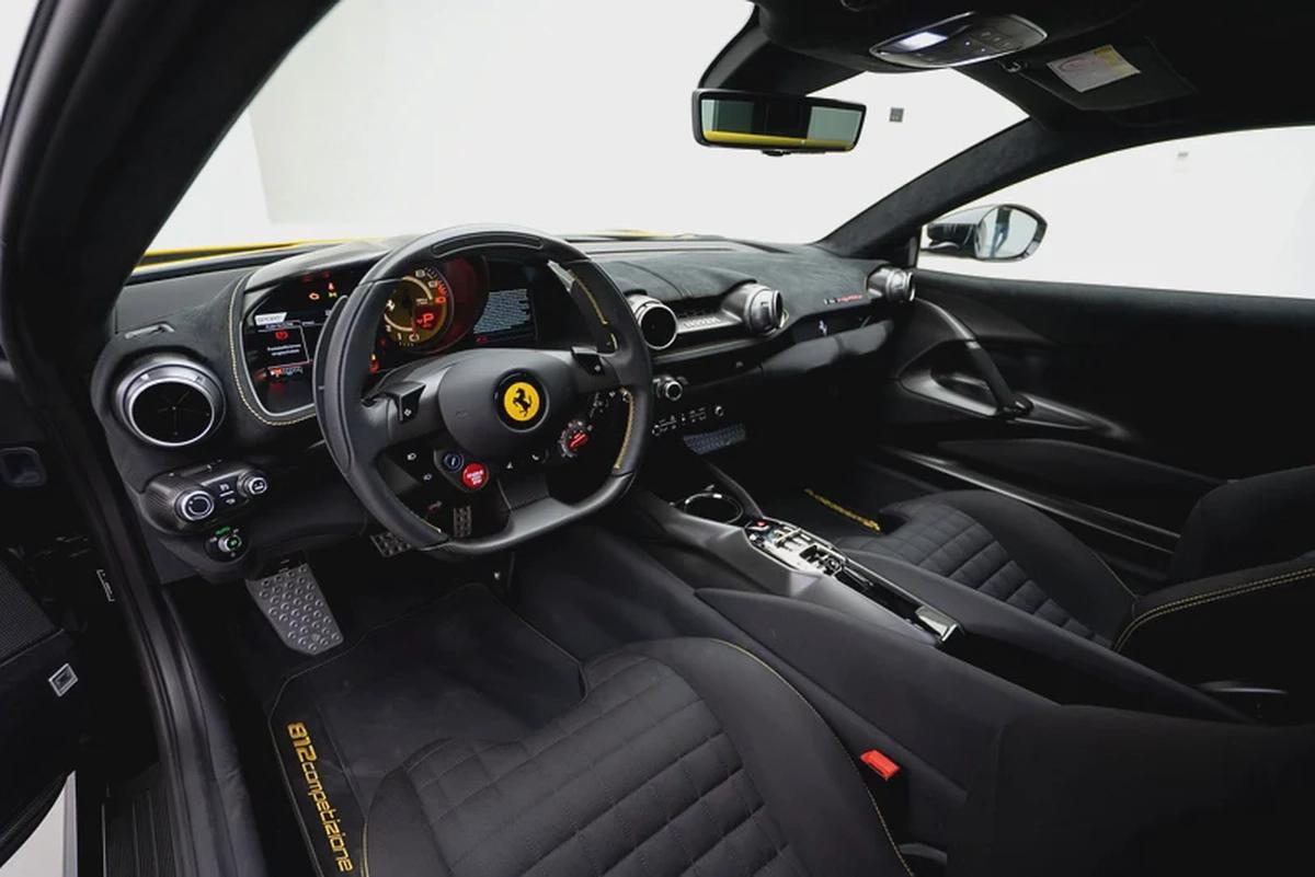 2023 FERRARI 812 COMPETZIONE.-13-13