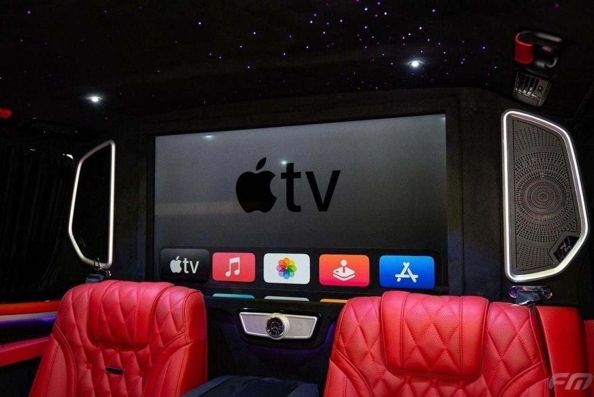 Mercedes-Benz V 250 VIP BUSINESS VAN – FULL LUXURY OPTION | BRAND NEW | GCC | 2023-7-7