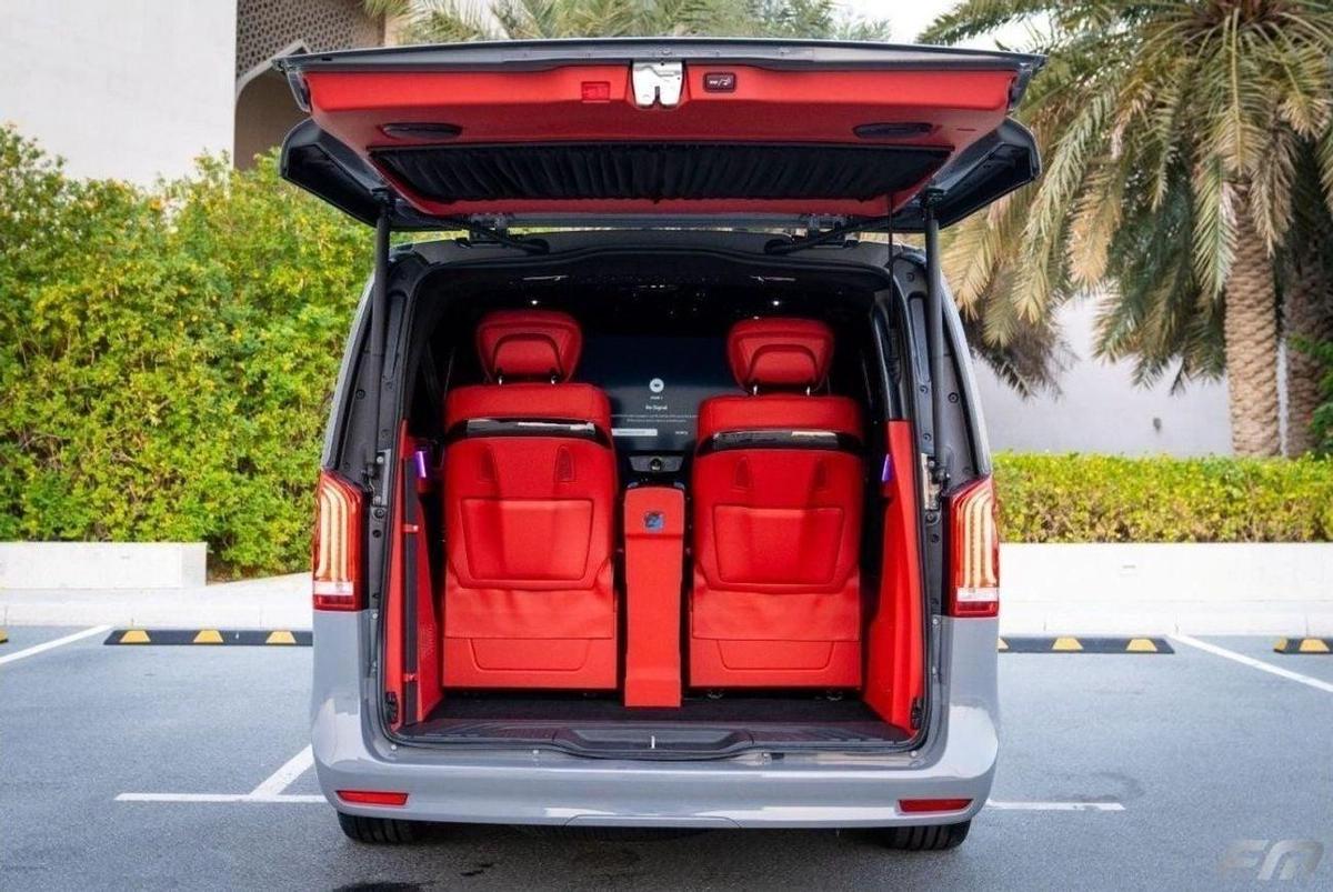 Mercedes-Benz V 250 VIP BUSINESS VAN – FULL LUXURY OPTION | BRAND NEW | GCC | 2023-23-23