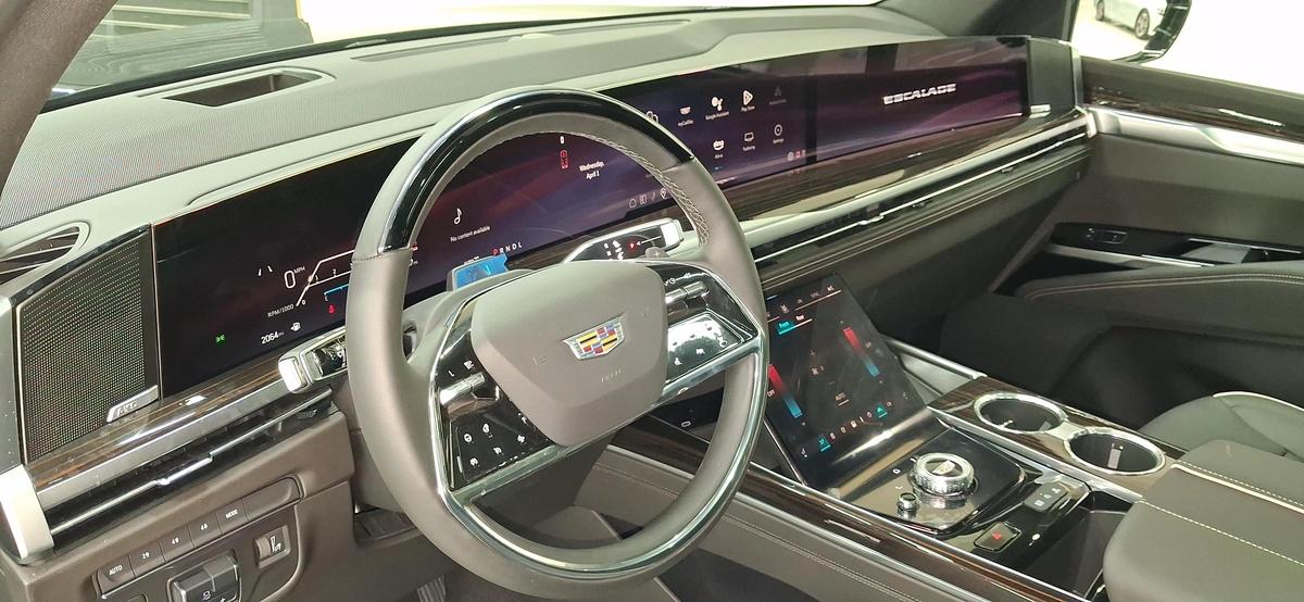 2025 CADILAC Escalad ESV // PLATINUM SPORT -9-9