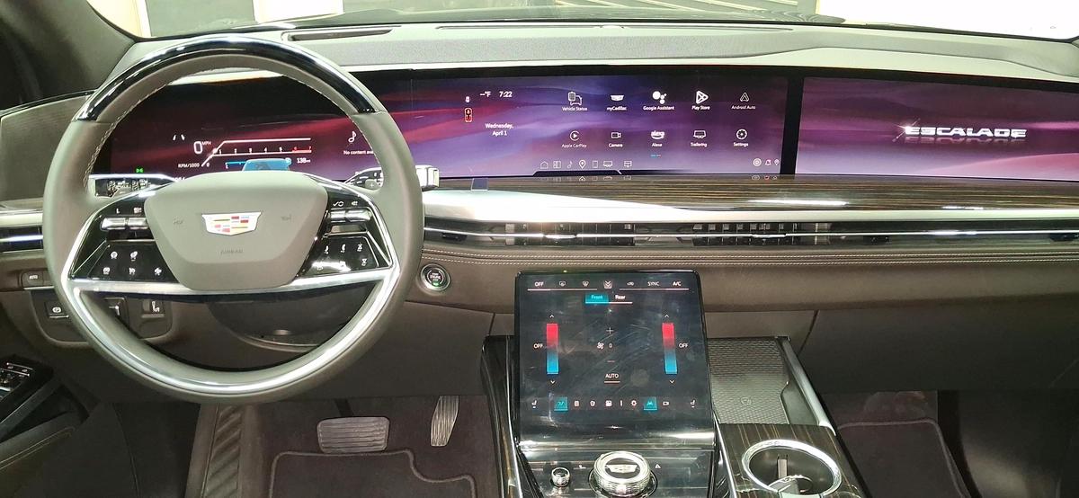 2025 CADILAC Escalad ESV // PLATINUM SPORT -10-10