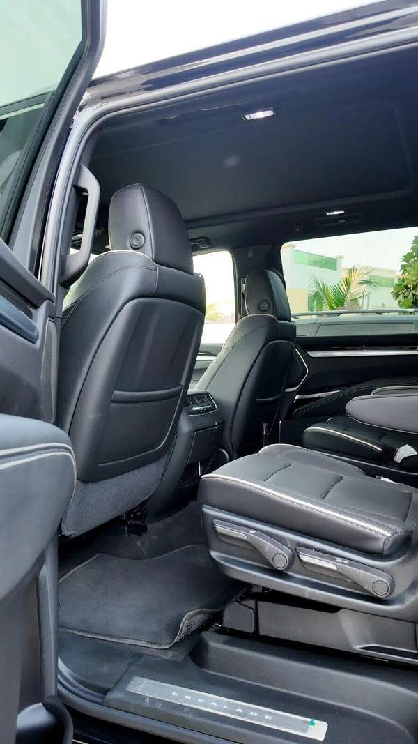 2025 CADILAC Escalad ESV // PLATINUM SPORT