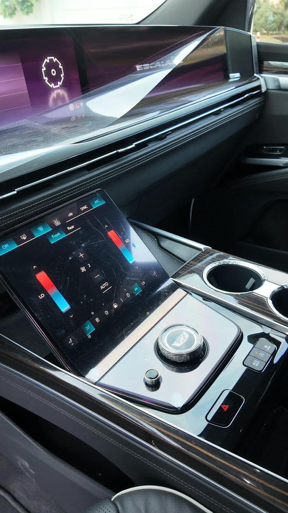 2025 CADILAC Escalad ESV // PLATINUM SPORT -16-16