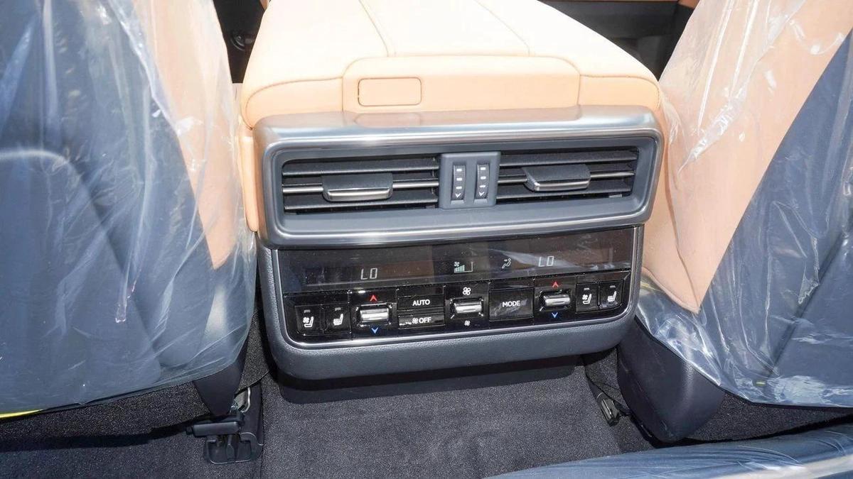Lexus LX600 3.5L V6-14-14