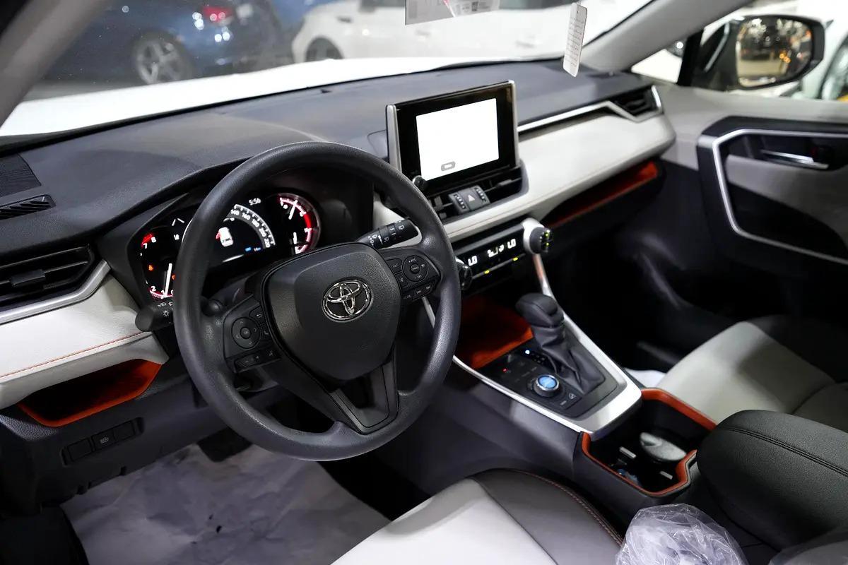 2025 TOYOTA RAV4 ADVENTURE 2.5L AWD GCC-5-5