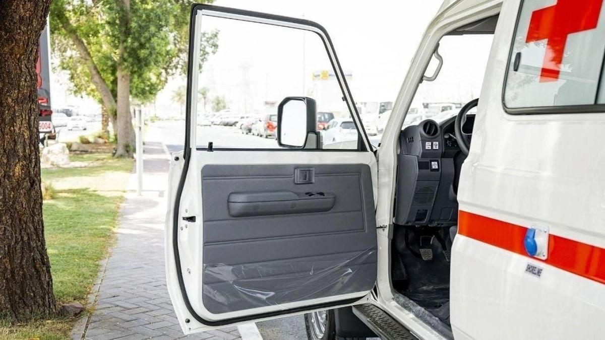 Toyota Land Cruiser 70 AMBULANCE LC78 4.2D MT MY2024-11-11