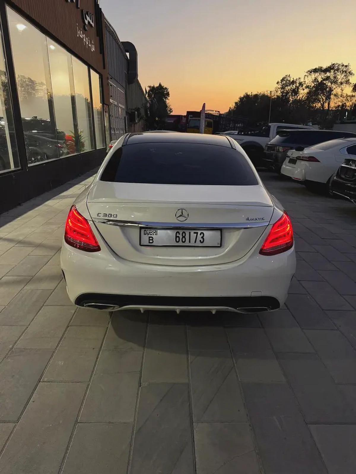 Mercedes-Benz C300 AMG 4MATIC | 2015 | Sport Luxury Sedan | Fully service | Excellent Condition-3-3