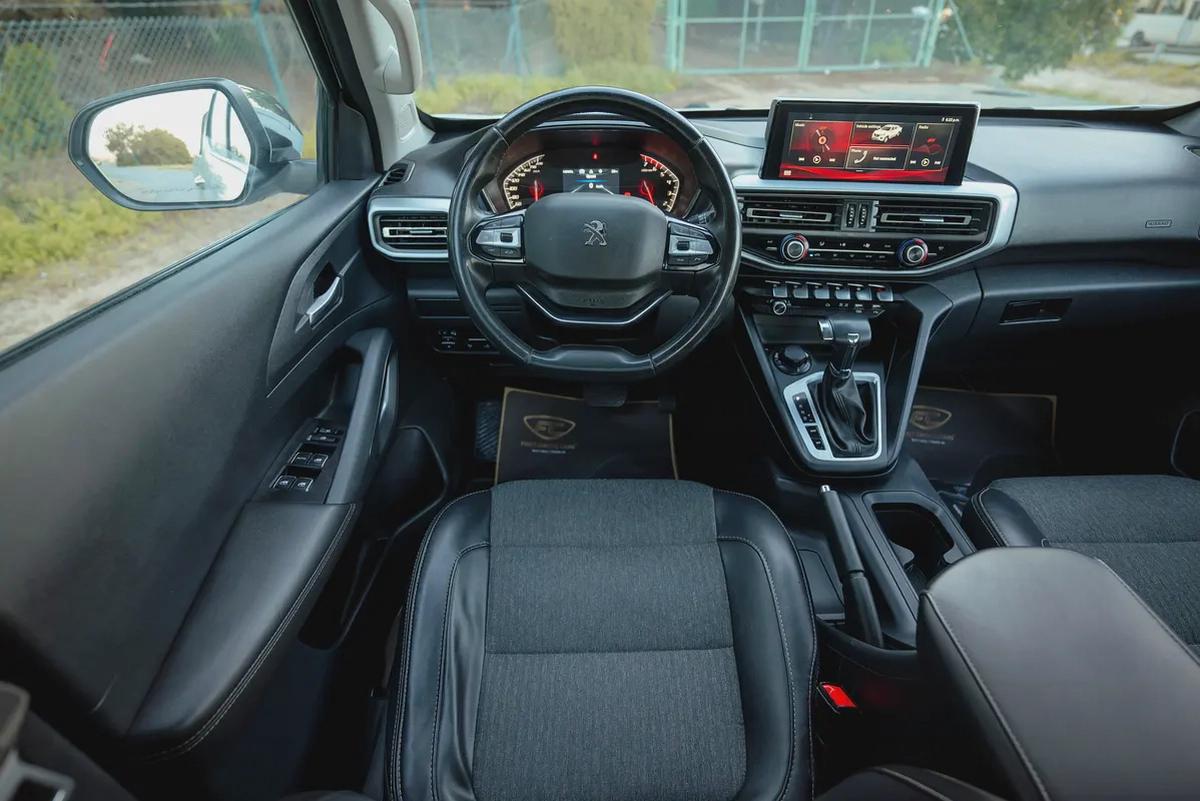 Landtrek | Double Cabin 4X4 | Automatic | GCC Specs | Ref#P18806-8-8