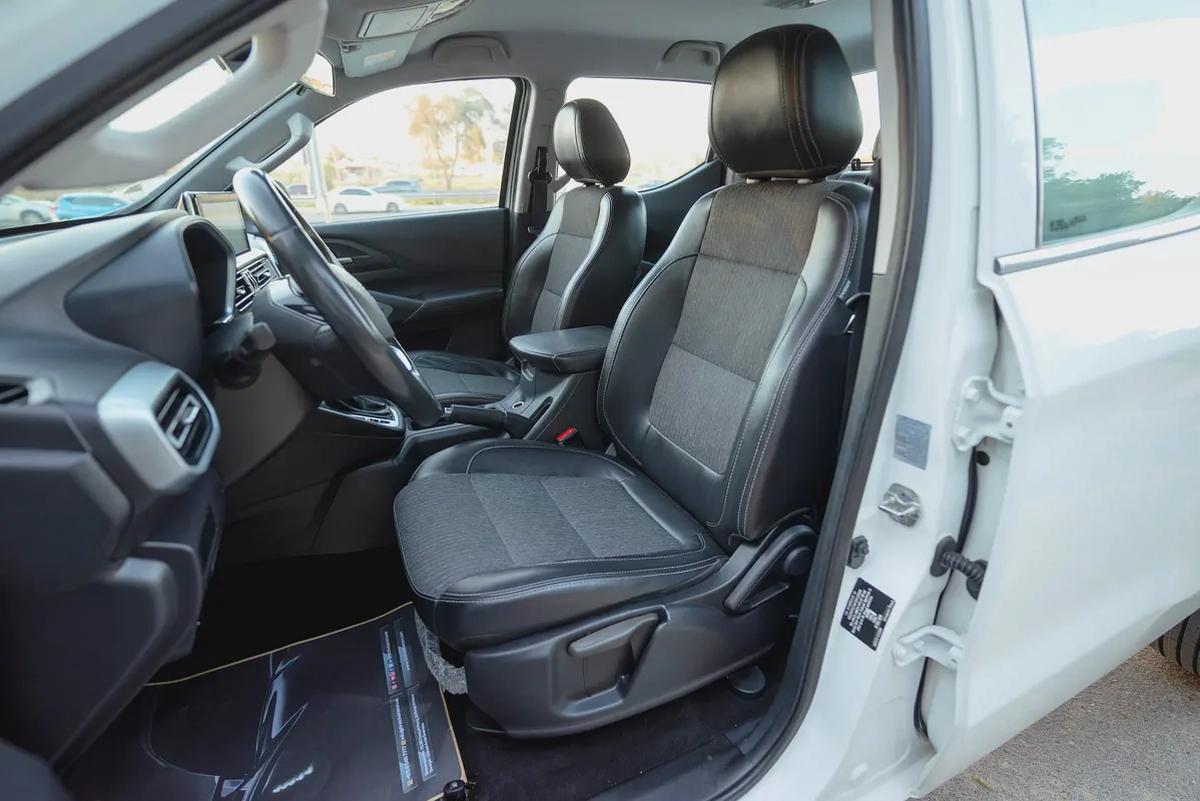 Landtrek | Double Cabin 4X4 | Automatic | GCC Specs | Ref#P18806-9-9