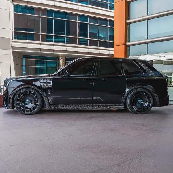 2025 ROLLS ROYCE CULLINAN MANSORY DONE 15,000KM