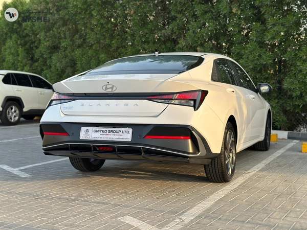 Hyundai Elantra 2025