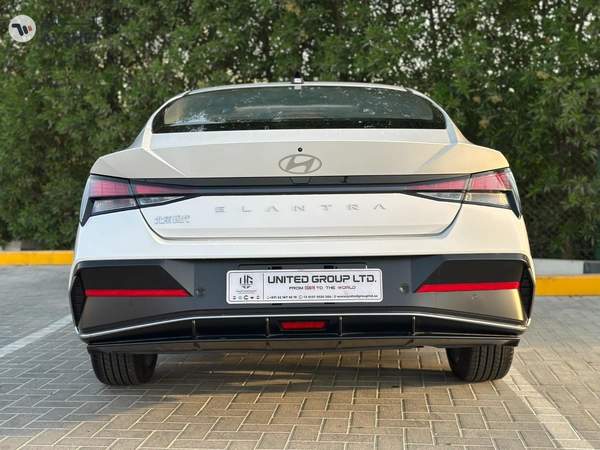 Hyundai Elantra 2025