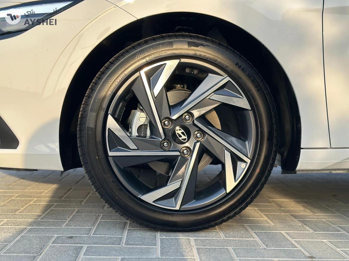 Hyundai Elantra 2025-11-11