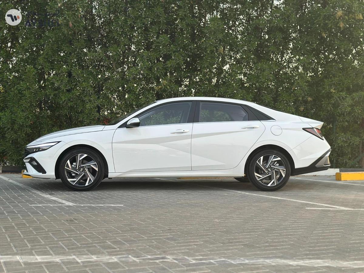 Hyundai Elantra 2025-22-22