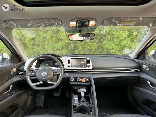 Hyundai Elantra 2025