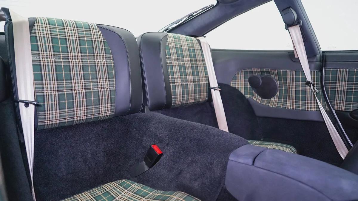 Special Offer | Low KM, Porsche Classic Certified | 911 Turbo-6-6