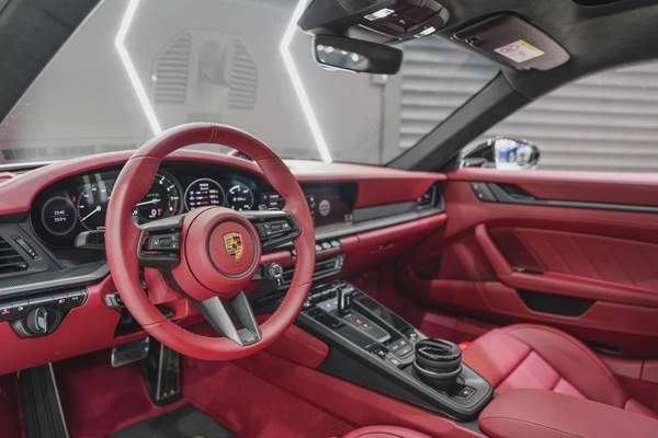 Porsche 911 Carrera GTS Coupe 2024