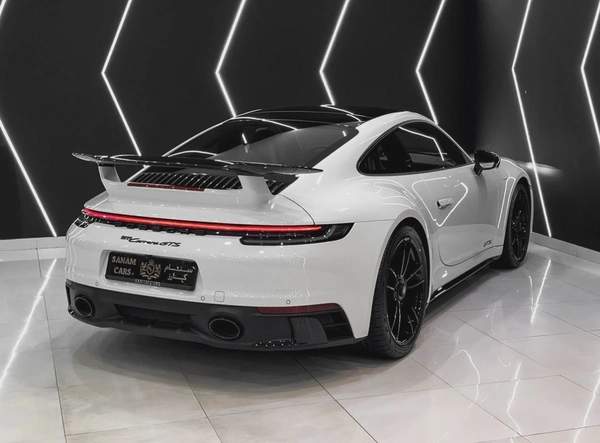 Porsche 911 Carrera GTS Coupe 2024