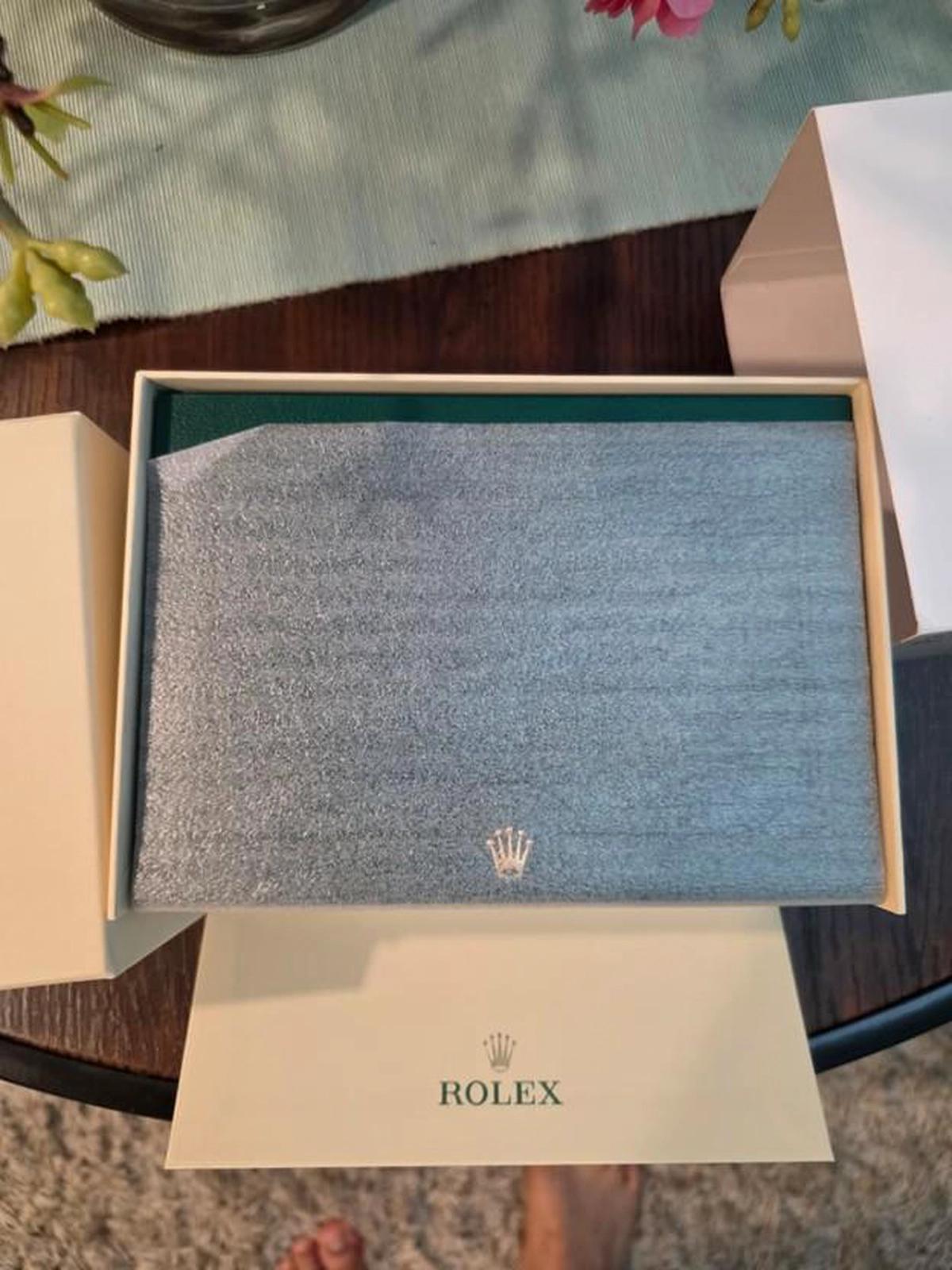 Rolex Datejust 36mm Wimbeldon Yellow Gold and Steel 126233 | 2023 | Like New | Original Box and Paper-4-4