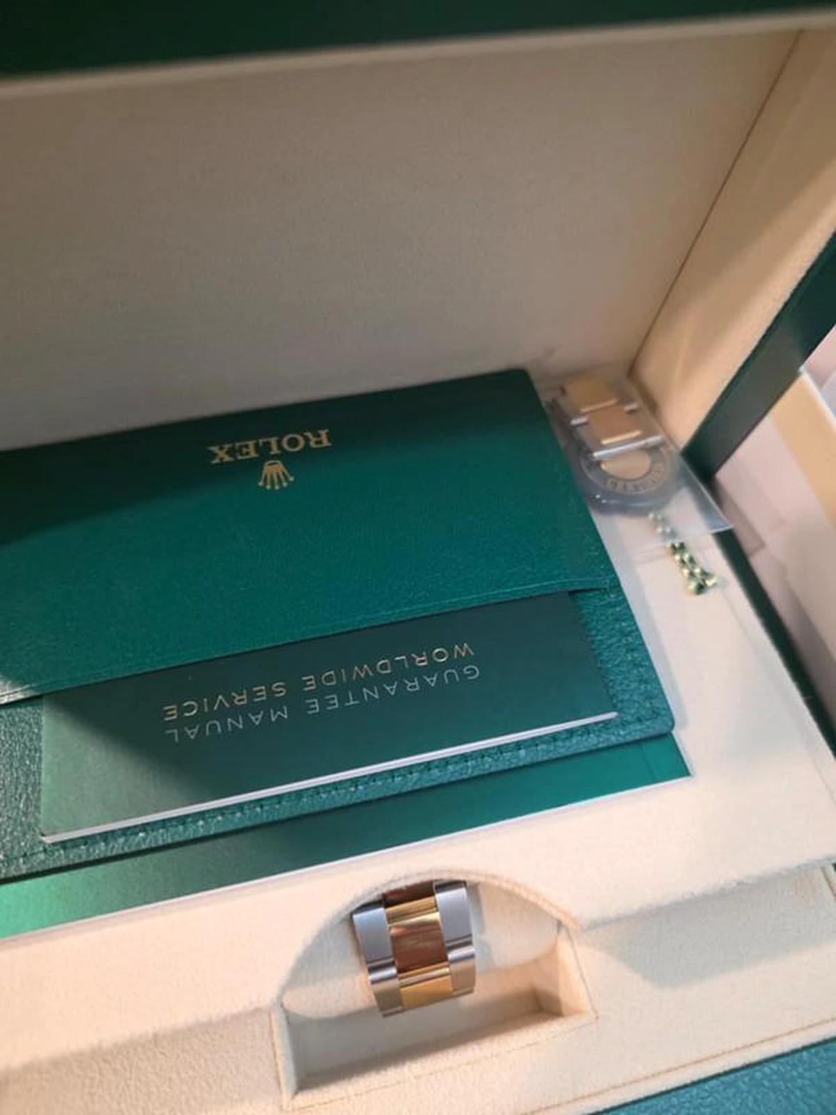Rolex Datejust 36mm Wimbeldon Yellow Gold and Steel 126233 | 2023 | Like New | Original Box and Paper-5-5
