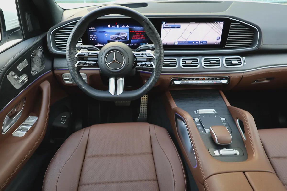 MERCEDES-BENZ GLS 450-NIGHT PACKEG 14000KM ONLY 5 YEAR WARRANTYSERVICE CONTRACT GARGASH-GCC SPE-14-14