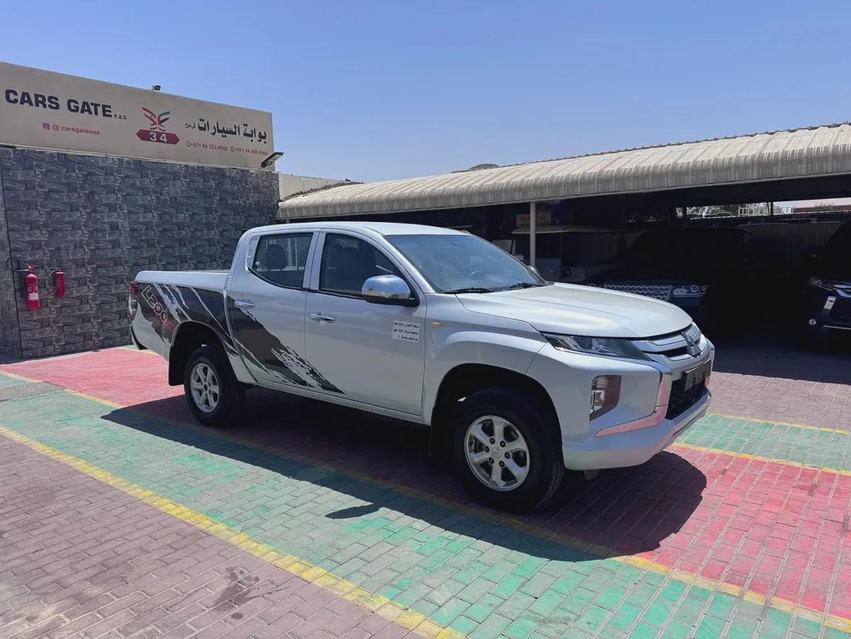 MITSUBISHI L200 4*4 PETROL-2-2