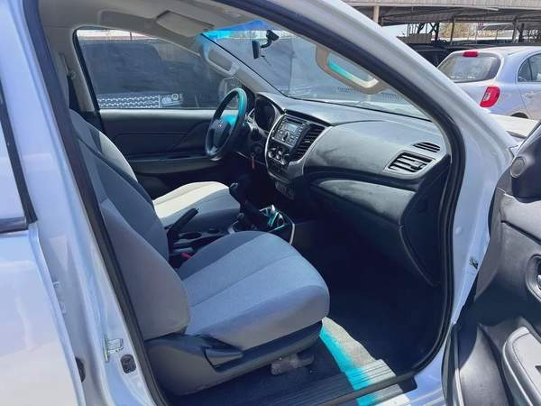 MITSUBISHI L200 4*4 PETROL