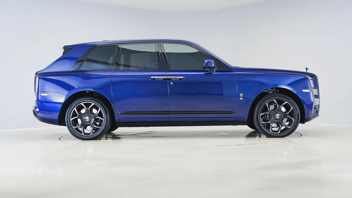Special Offer | AED 52,402 PM | Up to 3 Years Warranty Unlimited | 2023 Rolls-Royce Cullinan Black-2-2