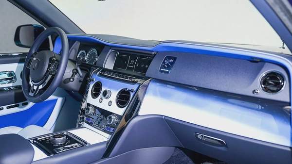 Special Offer | AED 52,402 PM | Up to 3 Years Warranty Unlimited | 2023 Rolls-Royce Cullinan Black