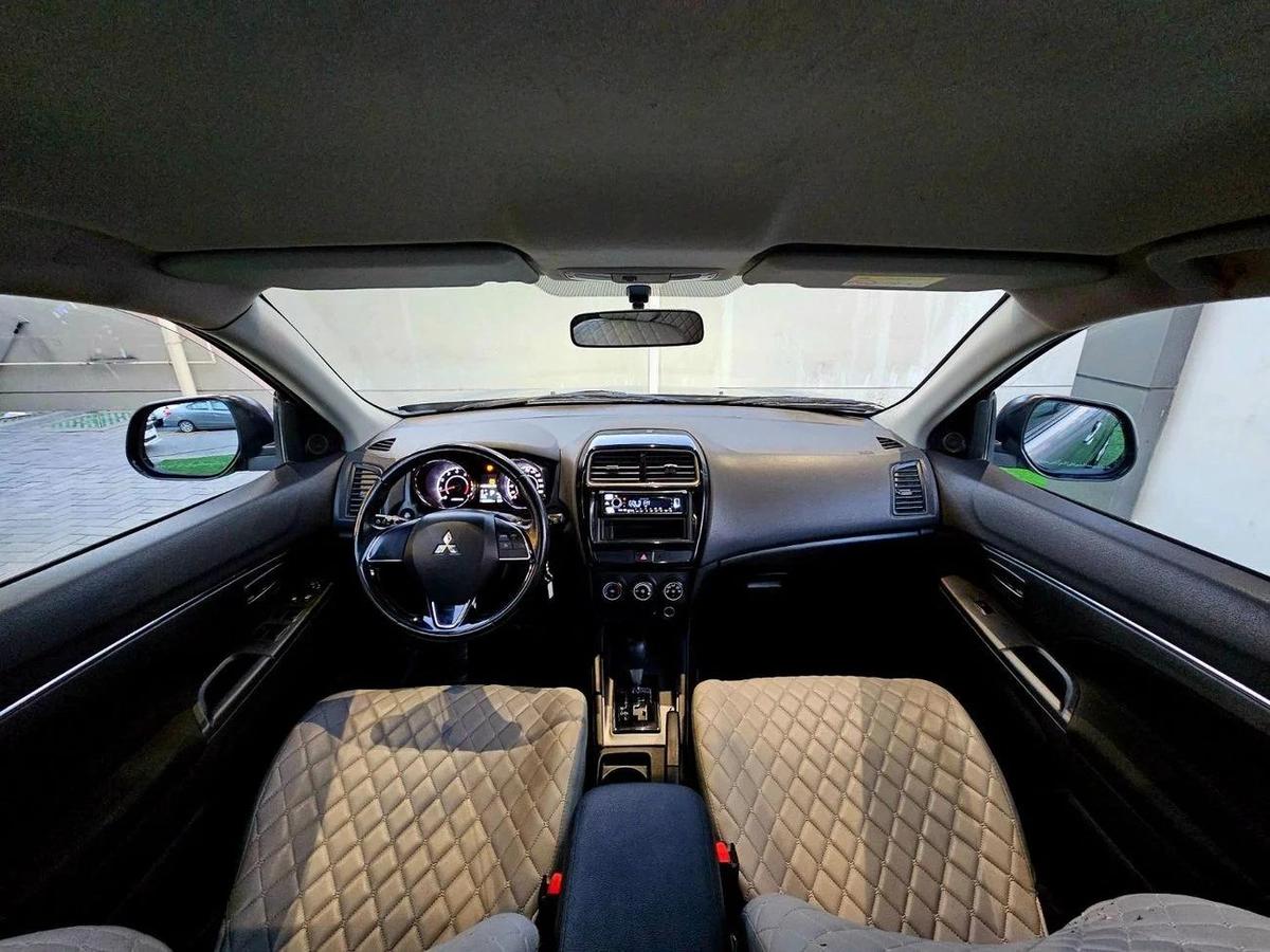 Mitsubishi ASX GCC/ GLX 2.0 V4/ ORIGINAL PAINT/ LOW MILEAGE-4-4