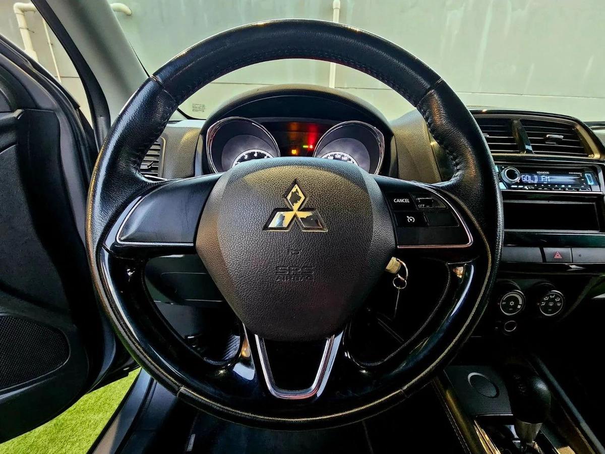 Mitsubishi ASX GCC/ GLX 2.0 V4/ ORIGINAL PAINT/ LOW MILEAGE-6-6