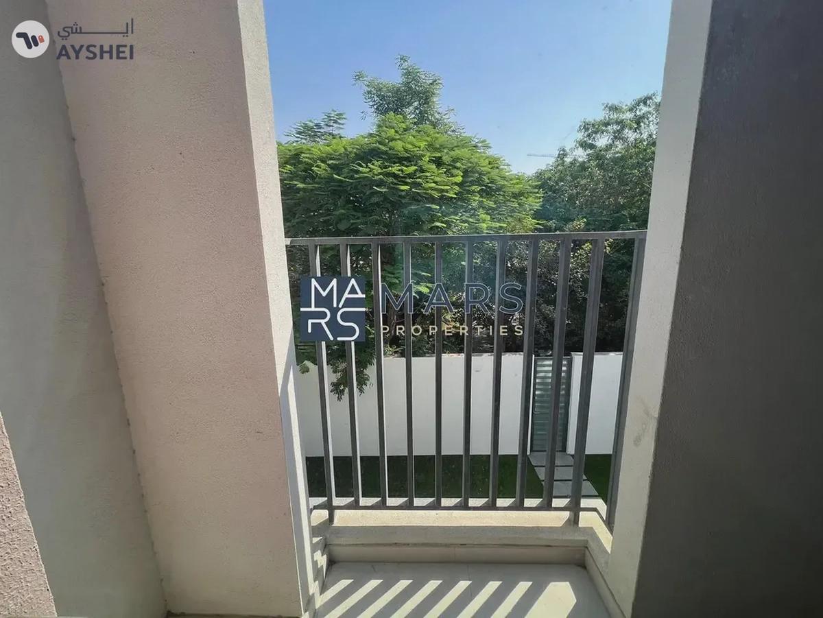 Corner Unit | Landscaped Garden | Ready To Move-10-10