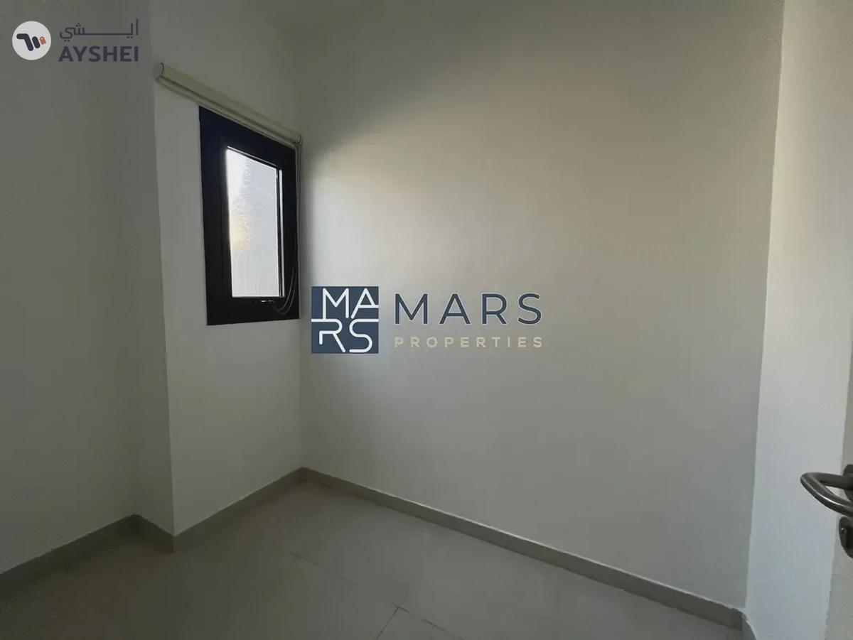 Corner Unit | Landscaped Garden | Ready To Move-6-6