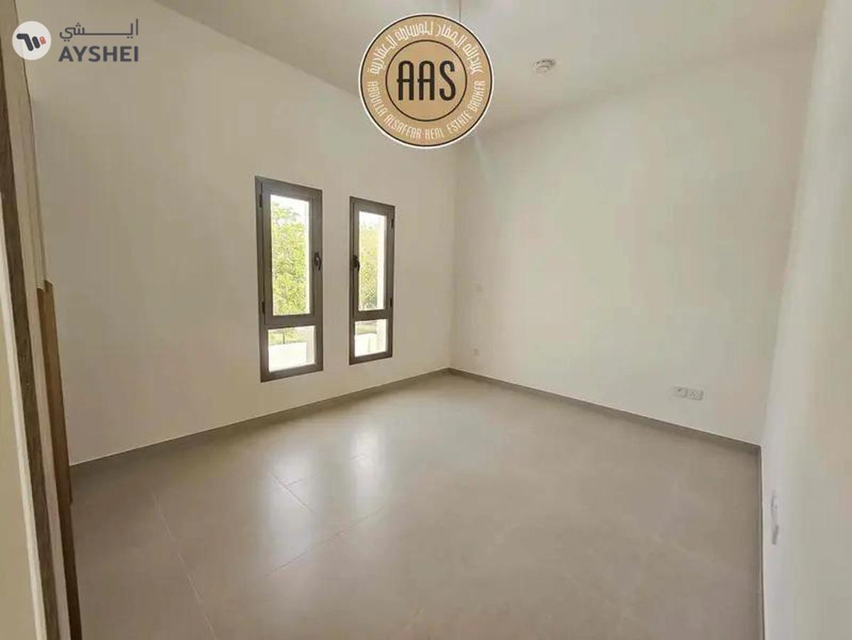 One month free Corner Villa ! Maids + Storage Room ! Luxurious ! Ready to Move ! Closed To Metro -11-11