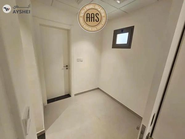 One month free Corner Villa ! Maids + Storage Room ! Luxurious ! Ready to Move ! Closed To Metro