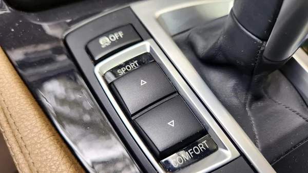 2013 BMW 528 || fully loaded || low mileage || no accidents ||excellent condition