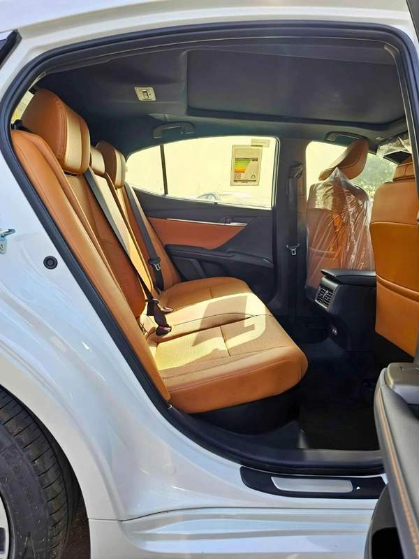 Toyota Camry LUMIERE HYBRID /RADAR / PANORAMIC ROOF /360*CAMERA/HEADS UP DISPLAY (CODE#CLM)