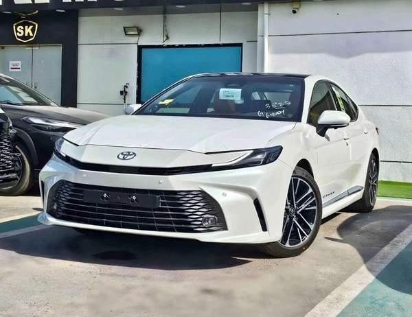 Toyota Camry LUMIERE HYBRID /RADAR / PANORAMIC ROOF /360*CAMERA/HEADS UP DISPLAY (CODE#CLM)
