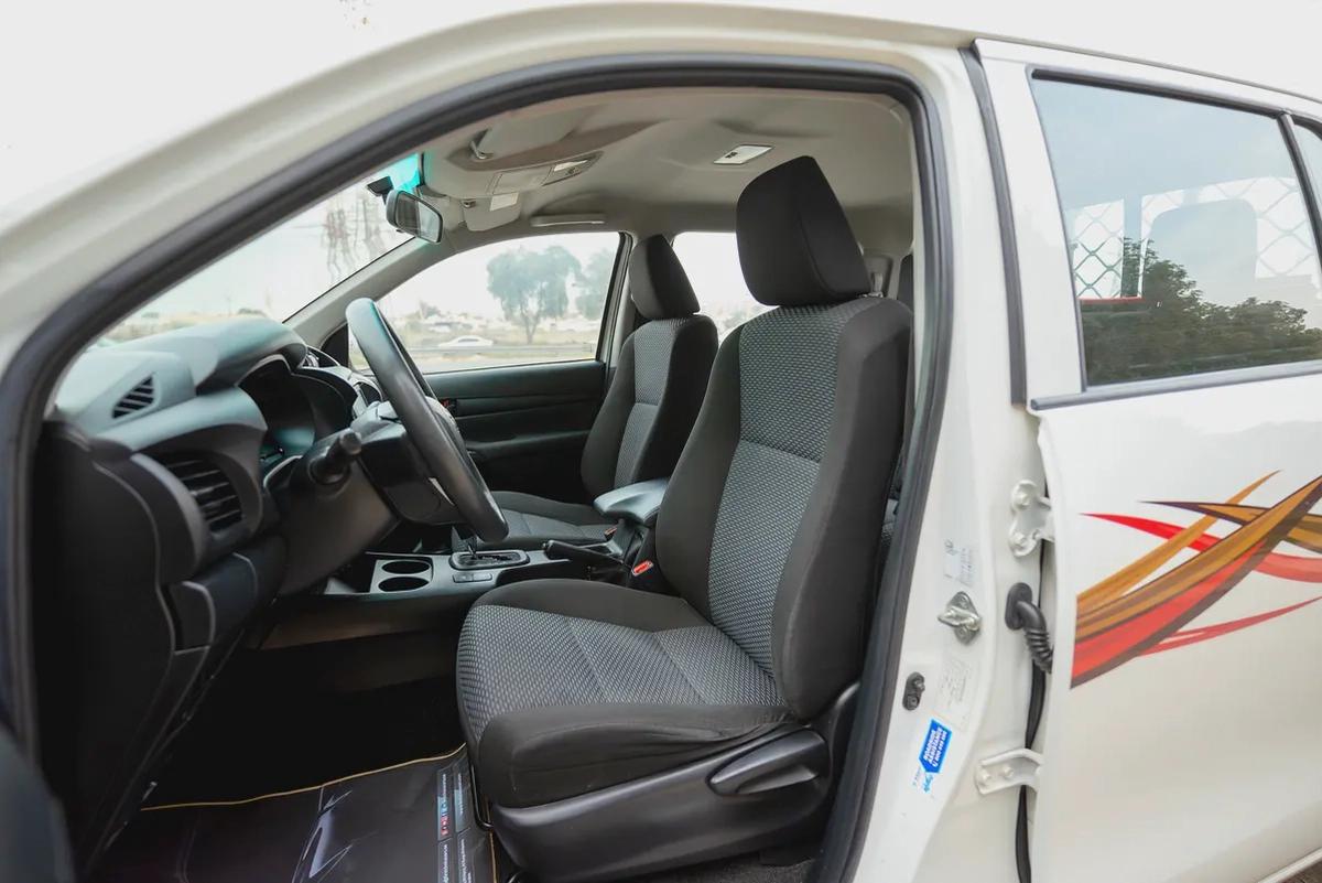 Hilux | Double Cabin 4x2 | Automatic | GCC Specs | Ref#T45854-8-8