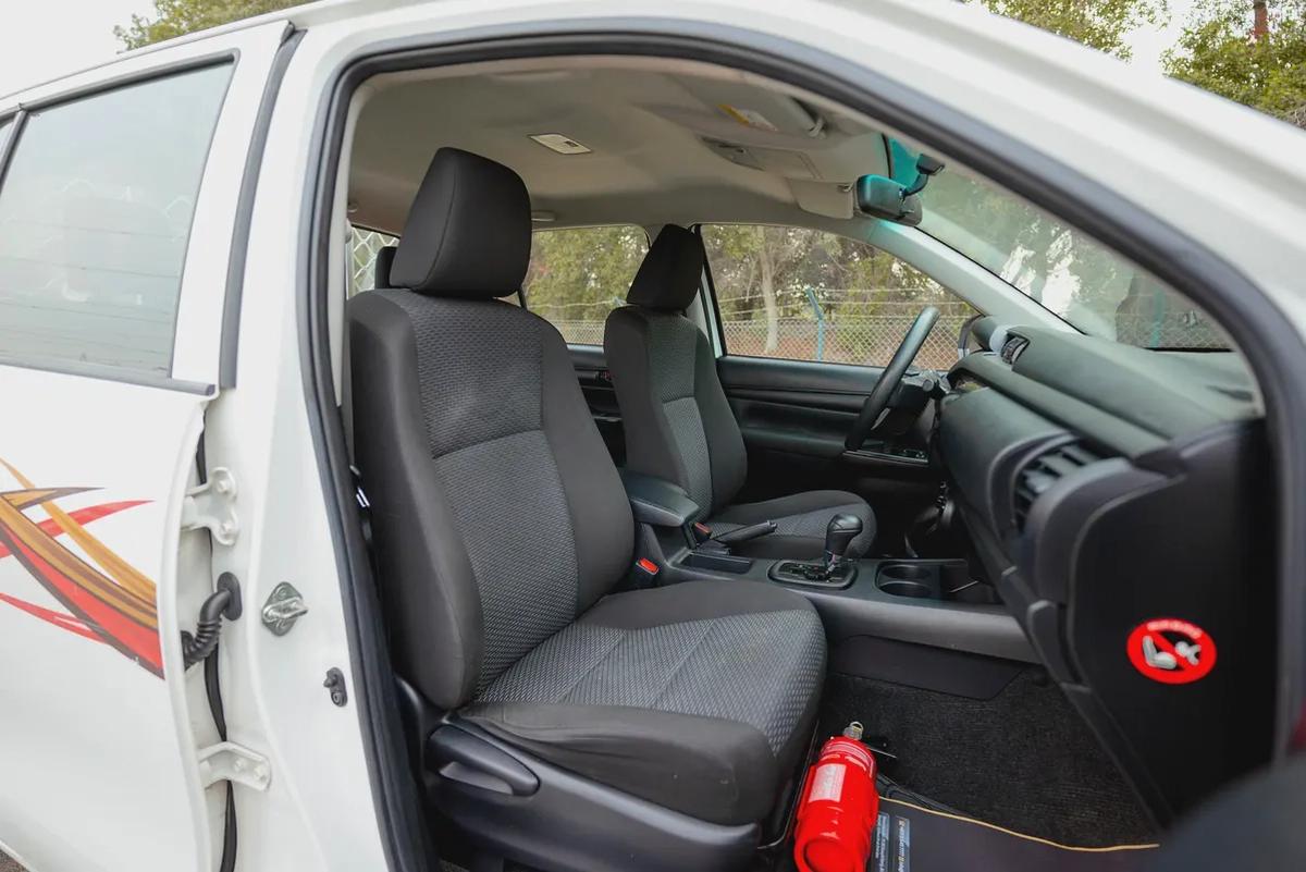 Hilux | Double Cabin 4x2 | Automatic | GCC Specs | Ref#T45854-9-9