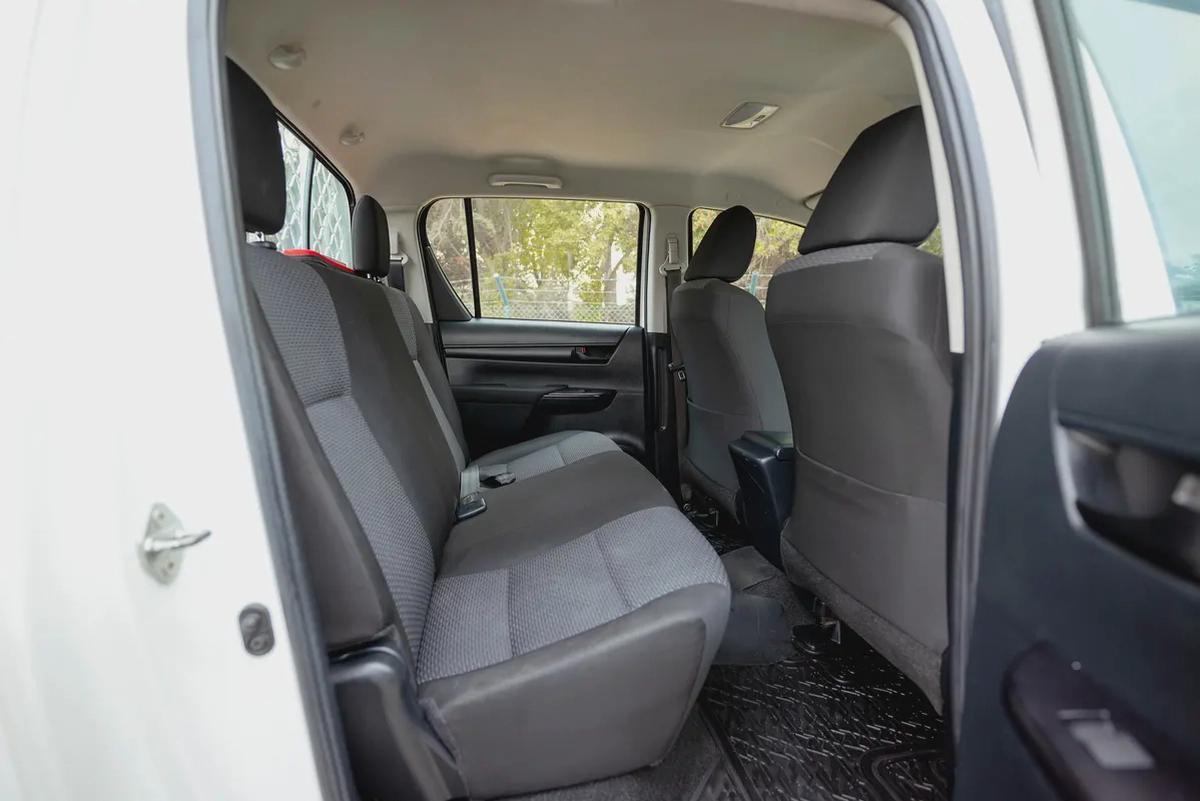Hilux | Double Cabin 4x2 | Automatic | GCC Specs | Ref#T45854-11-11