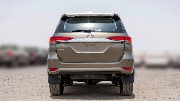 Toyota Fortuner 2.4D AT 4X4 MY2025 – BRONZE