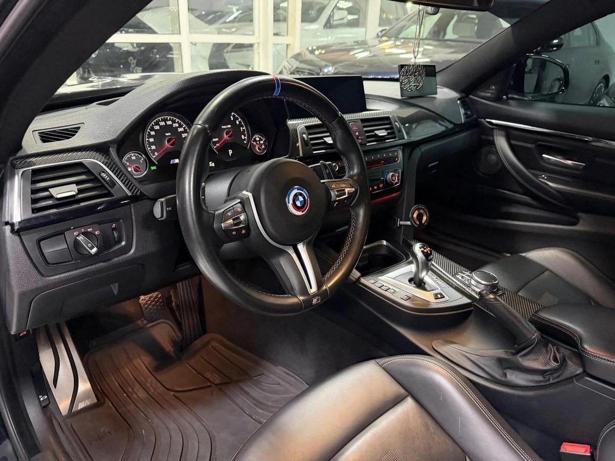 BMW M4 3.0T-8-8