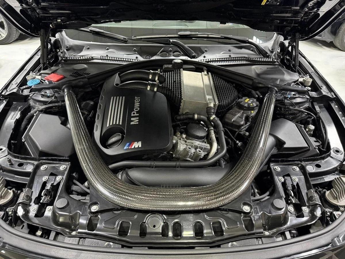 BMW M4 3.0T-15-15
