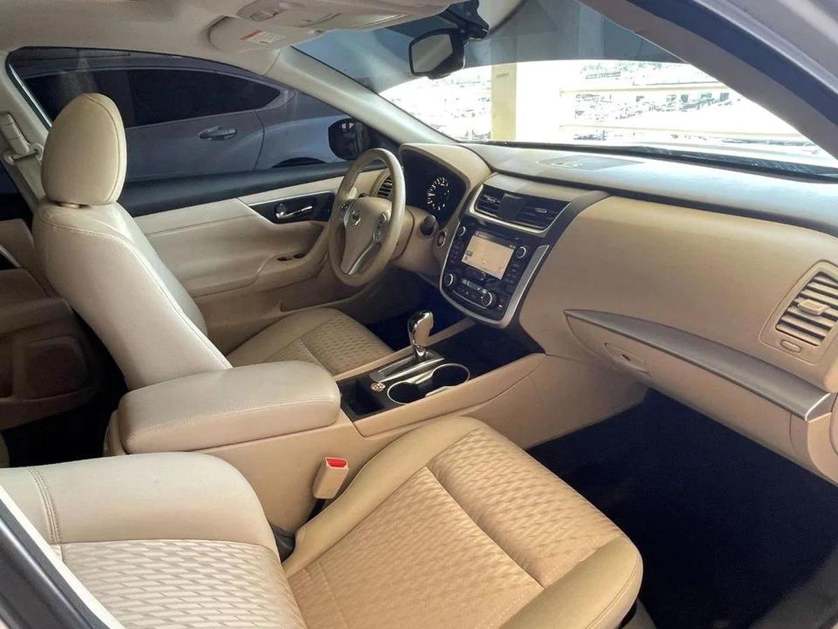Nissan Altima 2.5 SL (Special Luxury) 4CYL-11-11