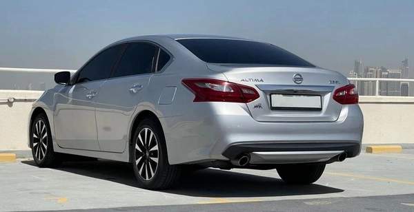 Nissan Altima 2.5 SL (Special Luxury) 4CYL