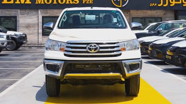 Toyota Hilux Double Cab DLX 2.4L 2026 - GCC Specs - Brand New!