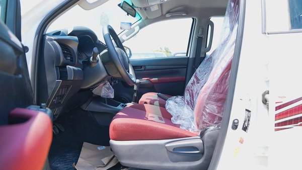 Toyota Hilux Double Cab DLX 2.4L 2026 - GCC Specs - Brand New!