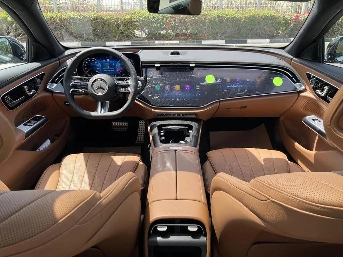 Mercedes-Benz E200 AMG Under warranty 2026 GCC-16-16