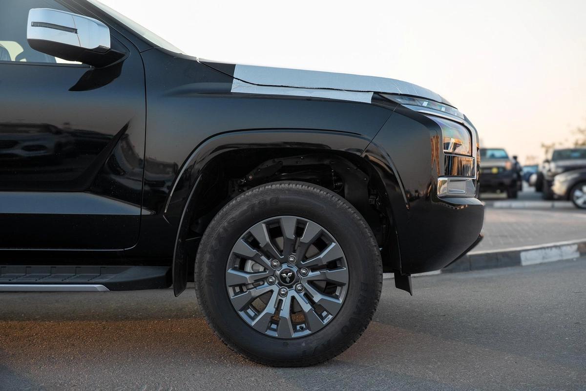 Mitsubishi L200 Sportero-23-23